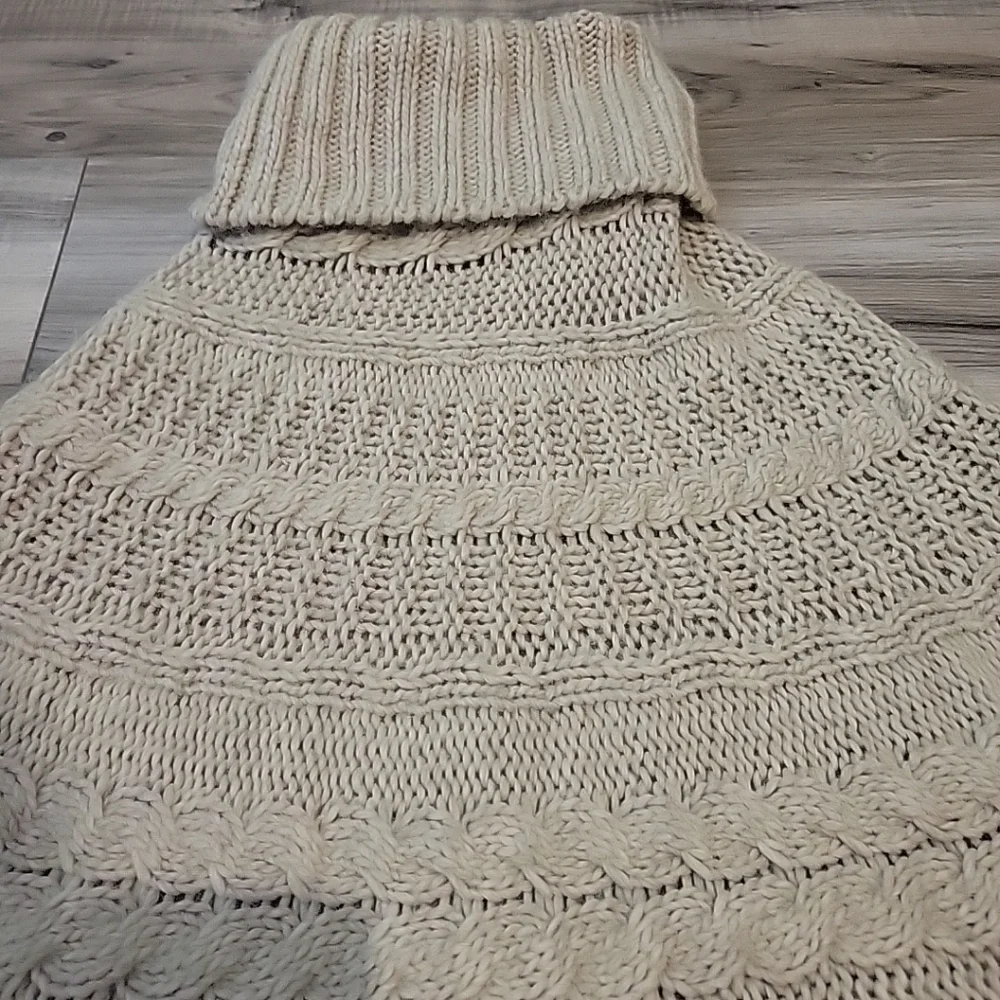 Gio Gio Poncho Sweater‎ Womens Small Medium Beige Knit Pullover Made In Italy